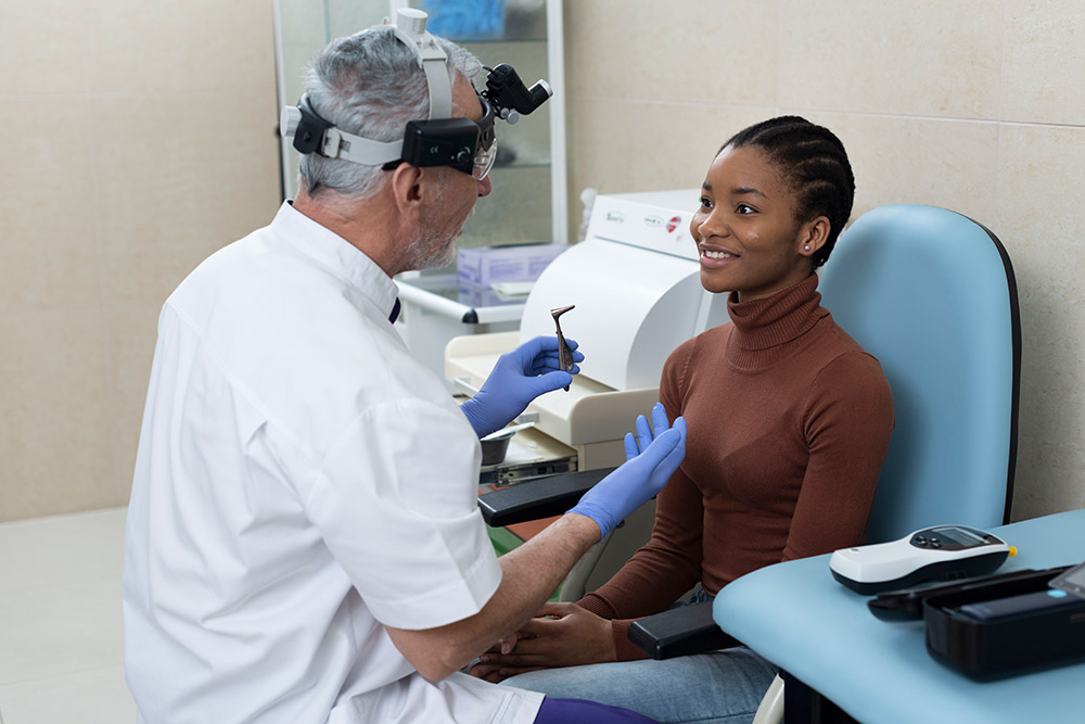 ЛОР (отоларинголог)